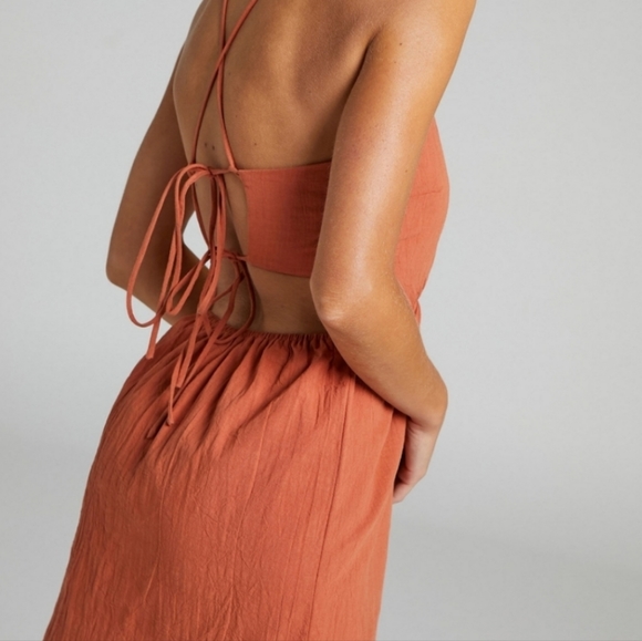 Showpo cut out tie back linen mini dress - Picture 2 of 5